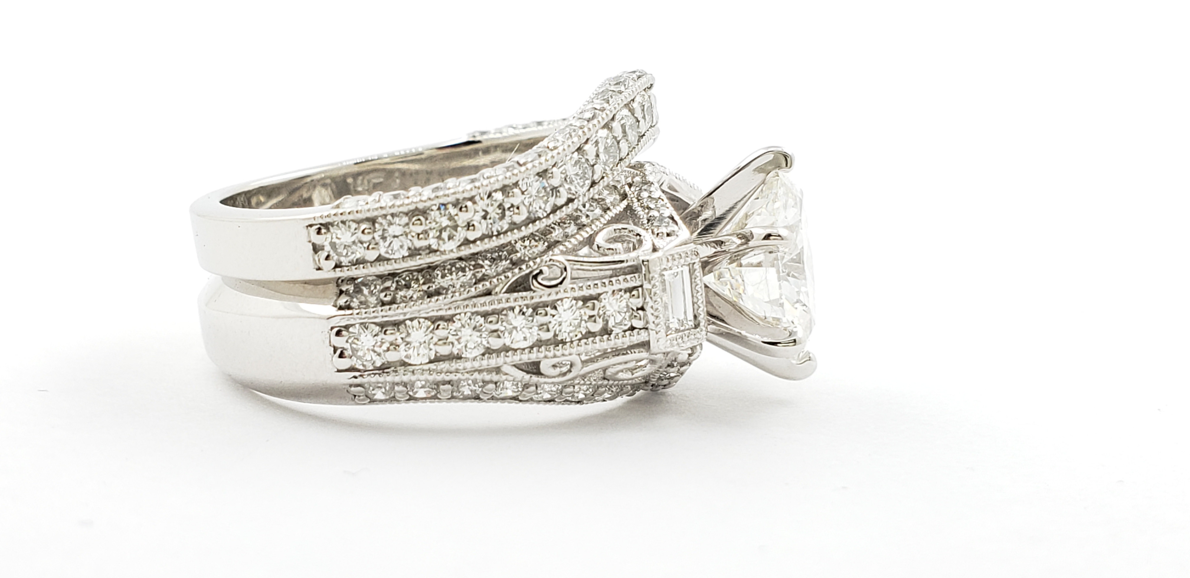 Round Shape Bridal Set with Baguette & Round Shape Side Diamonds